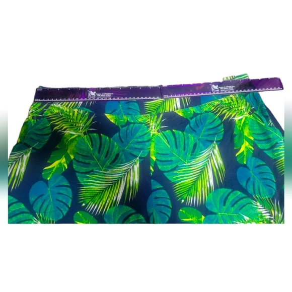 D & Co Beach, Gorgeous & Vibrant, Pull-On Wide Leg with side slits. 2XT - Picture 5 of 11